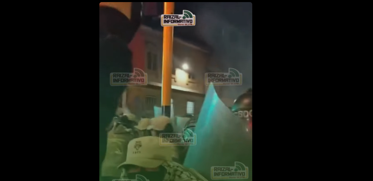 TENSIÓN EN BOGOTÁ: MARCHA PRO-PALESTINA CULMINA CON DENUNCIAS DE VANDALISMO EN LA EMBAJADA DE ISRAEL
